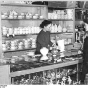 Bundesarchiv_Bild_Blick_ins_Landkaufhaus